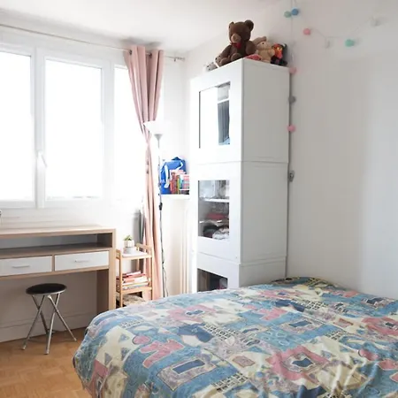 Spacious Cocoon With View Of The Eiffel Tower Apartment Paris