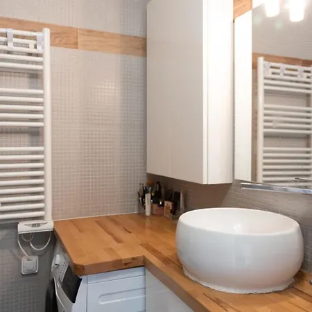 Apartment Spacious Cocoon With View Of The Eiffel Tower